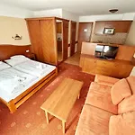 Bed & Breakfast Fonix Wellness *** 1 A Epulet *