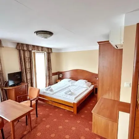 Fonix Wellness *** 1 A Epulet Hévíz